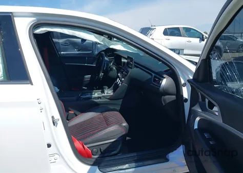 2022 Genesis G70 3.3T Rwd z USA, uszkodzony, nr VIN KMTG54TE8NU103943